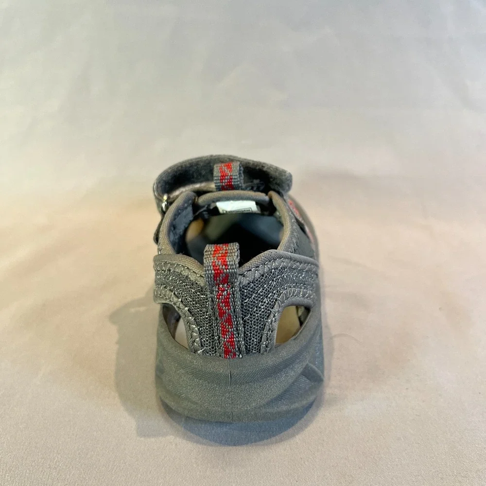 Oshkosh B'Gosh Abe Play Toddler 8 M Strappy Gray Red Textile Closed Toe Sandals